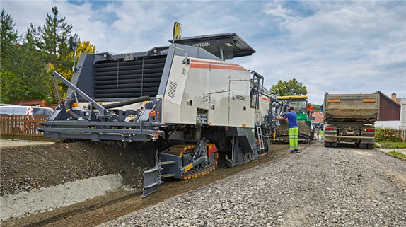 1569306263881328.jpg W240CR冷再生機-.jpg